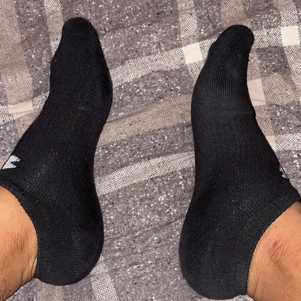 Pair of Under Armor Crew Sock - Picture 4 of 4